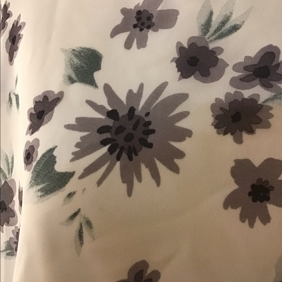 Floral flowing elastic waist blouse - Picture 2 of 6